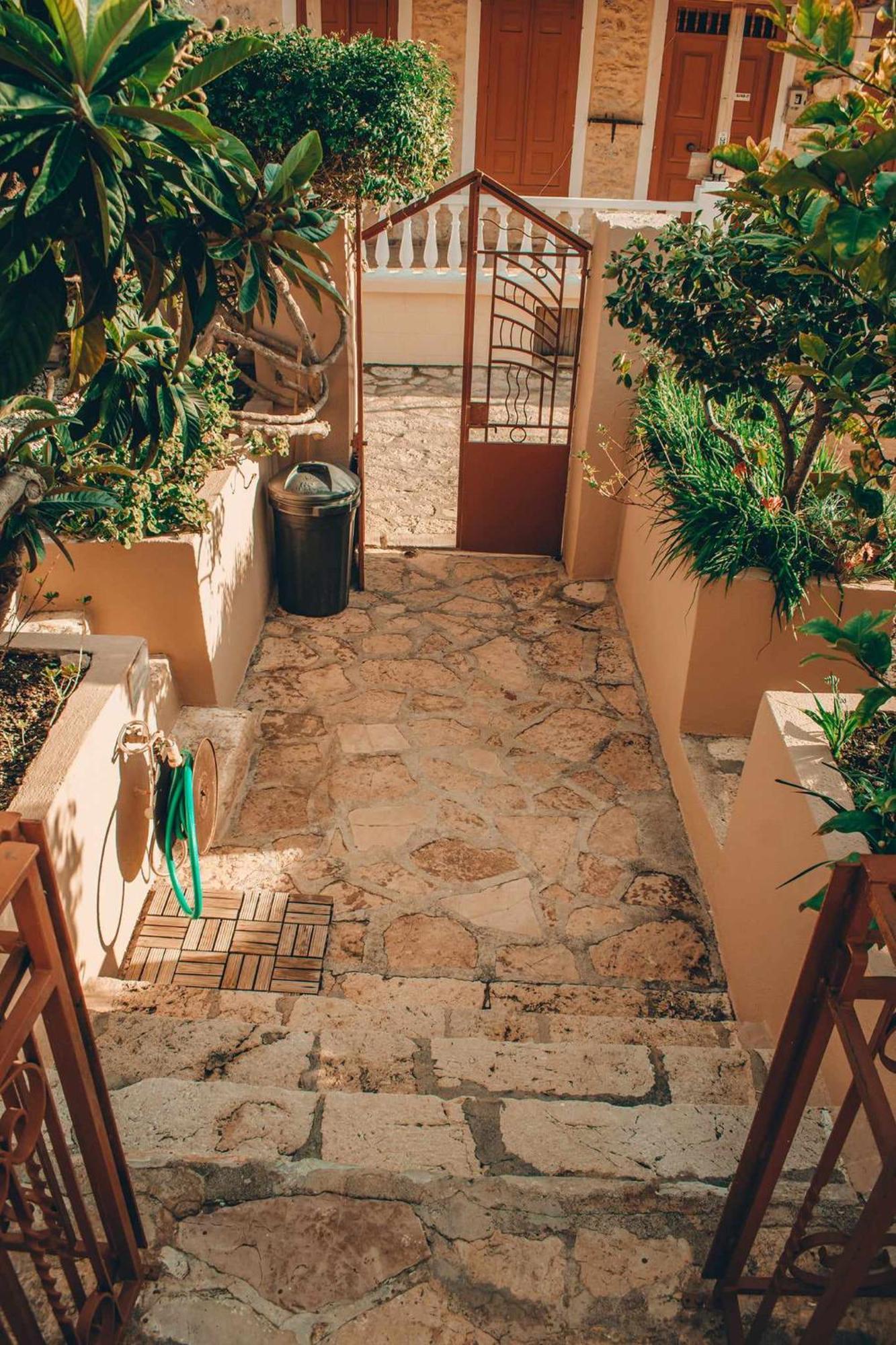 Hotel Kleanthe Chalki Town Exterior foto